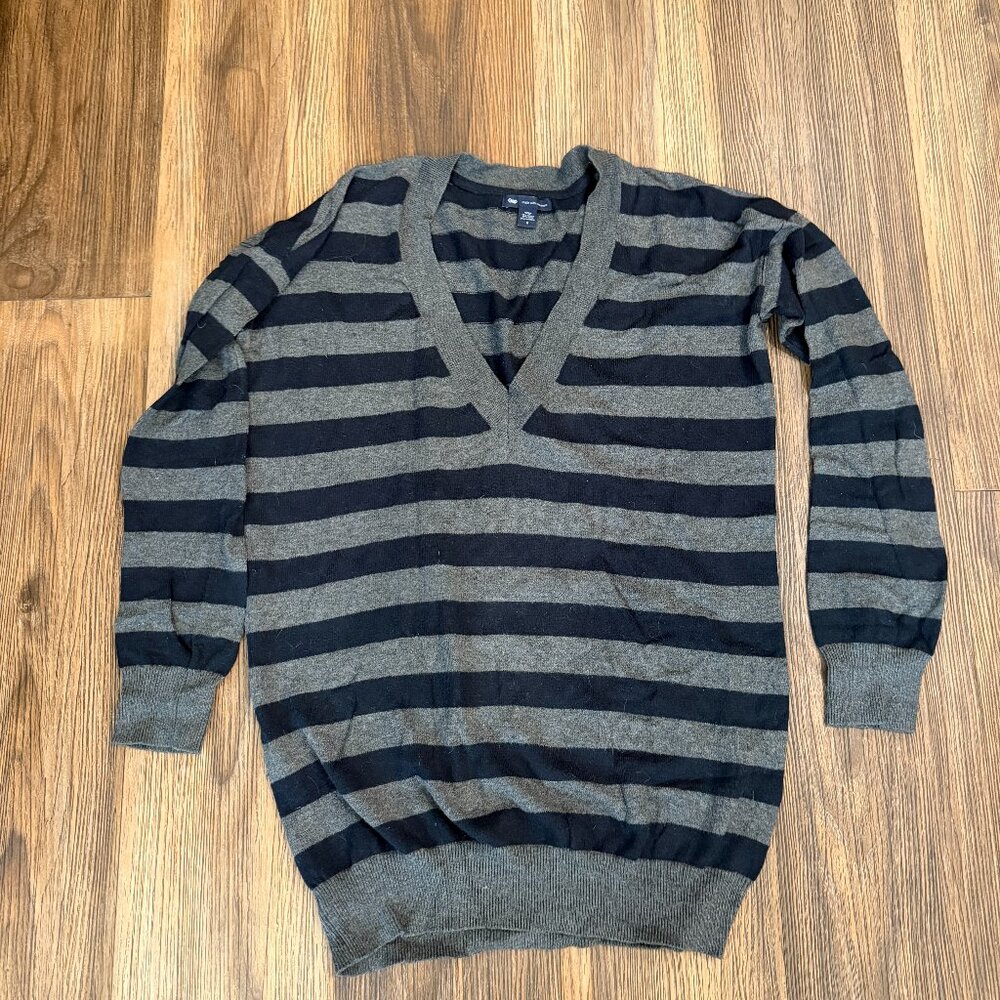 Vintage Y2K Gap Navy and Gray Striped Sweater Long Length - Small